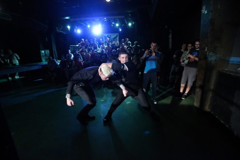 prvi-hrvatski-keceri-organizirali-wrestling-show-u-klubu-mocvara-2d114ce984e54427d9e423ef45d4858b_gallery_single_view