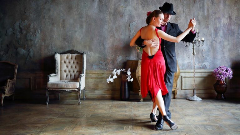 bailarines-de-tango-argentina-bailando